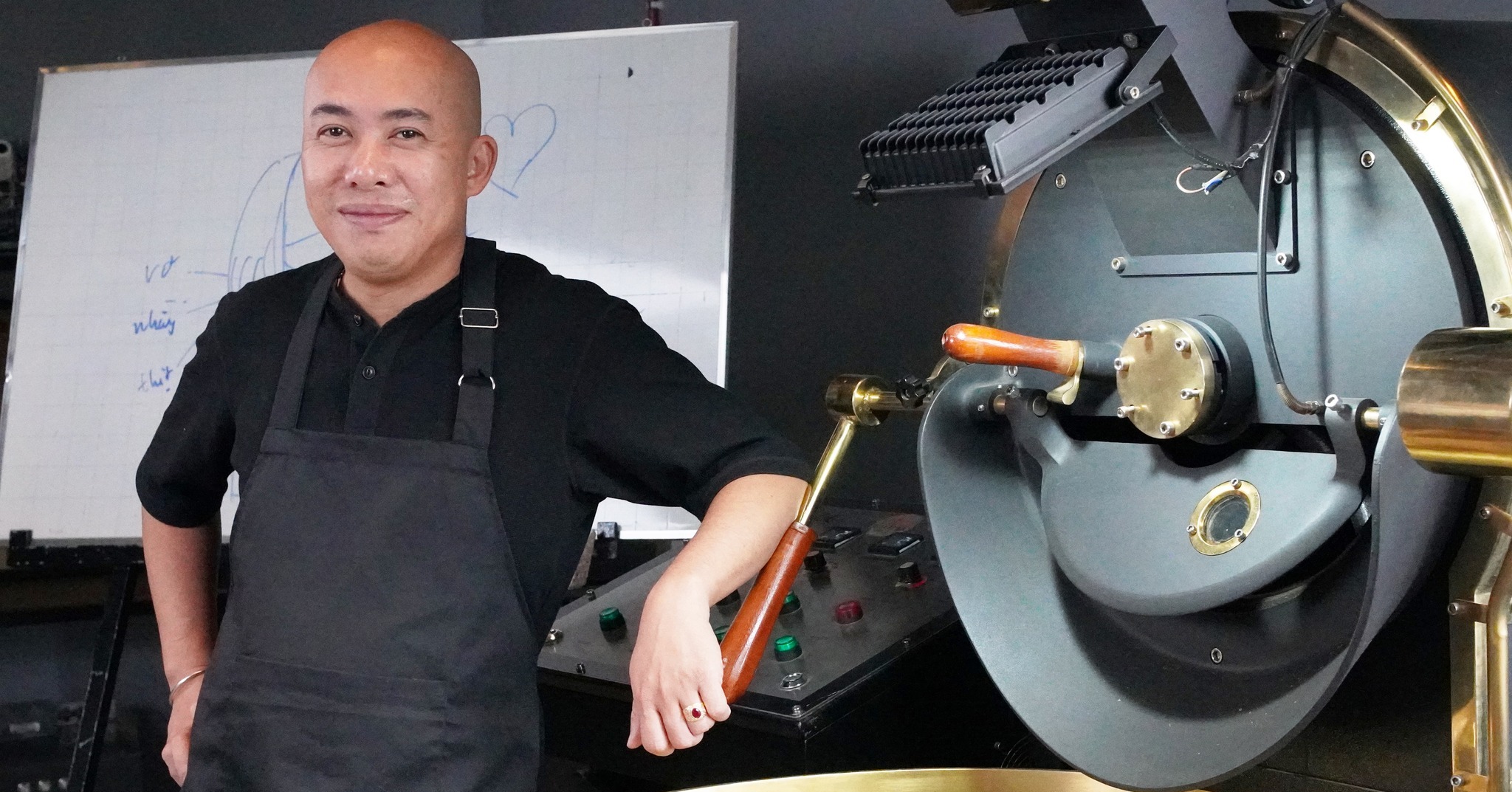 Máy rang tuần hoàn khí giúp cà phê rang mộc giữ trọn hương vị tự nhiên và đồng đều hơn