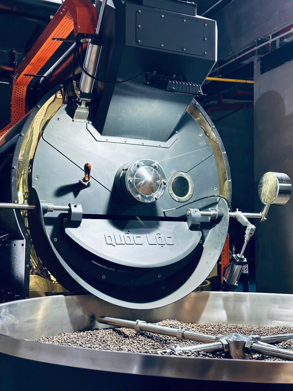 Máy rang cà phê Hot-air tuần hoàn khí Quốc Lộc Coffee giúp hạn chế nguyên nhân cafe bị đắng, khét và đảm bảo rang chín đều.