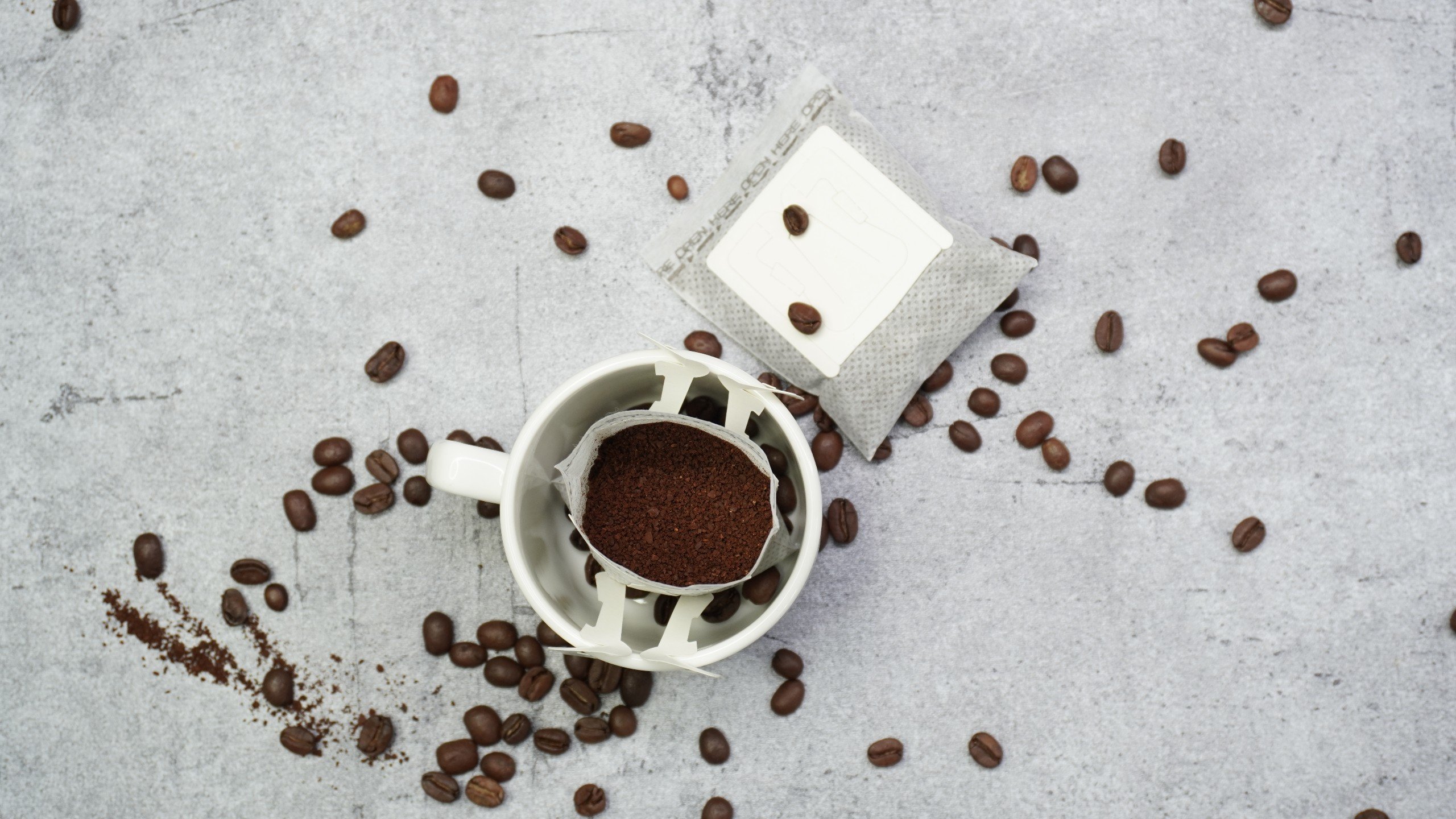 Phin giấy Arabica Dark Roast Quốc Lộc Coffee phù hợp pha cà phê nhanh gọn, tiện lợi sử dụng tại văn phòng và ở nhà.