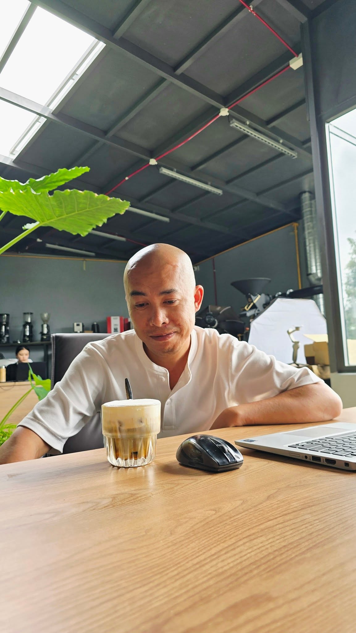 Cà phê ngon không phải là ngon nhất mà là phù hợp nhất. Tìm hiểu cách chọn hương vị cà phê phù hợp với khẩu vị của bạn cùng Quốc Lộc Coffee.